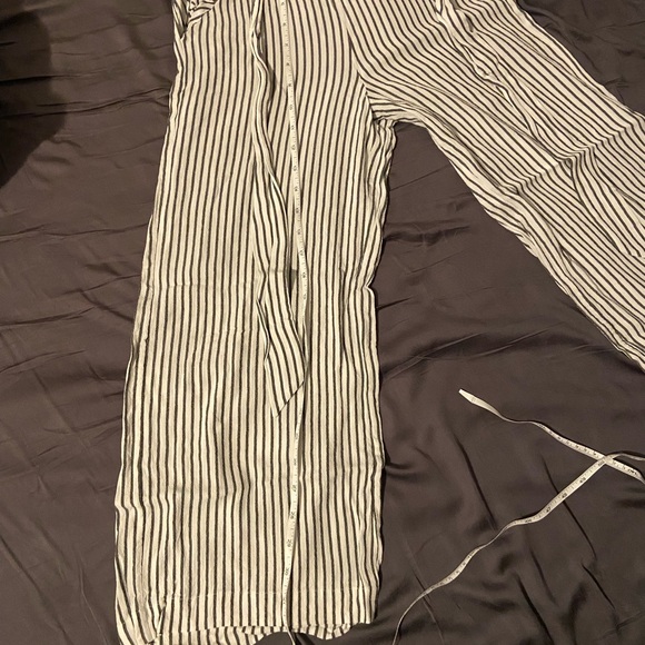 Wilfred lightweight summer wide leg pant. Inseam 22inches - Picture 7 of 8